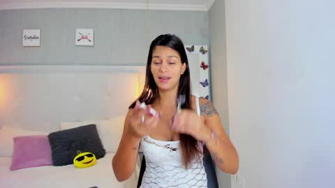aishawild online show from January 16, 2025, 12:42 pm