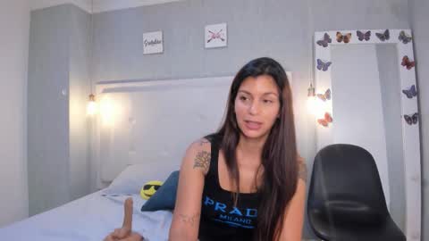 aishawild online show from September 10, 2025, 4:51 pm