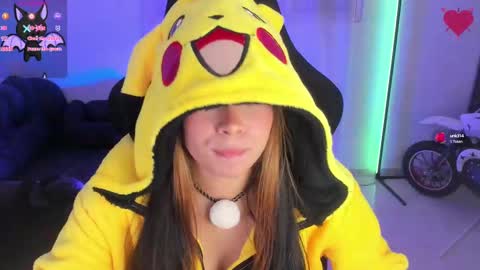 Snapshot of aishelyng20 chatting on October 15, 2025, 10:54 pm aishelyng20 online show from October 15, 2025, 10:54 pm