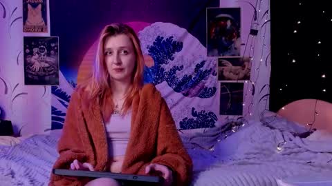 Snapshot of aishiro chatting on February 18, 2026, 6:37 pm aishiro online show from February 18, 2026, 6:37 pm