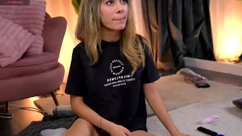 Aish online show from December 13, 2025, 7:53 pm