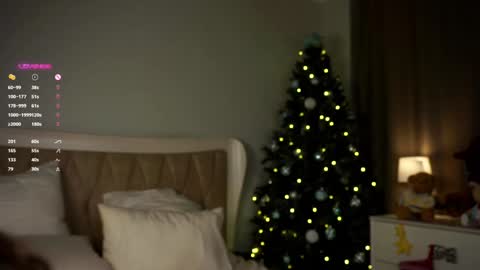 Snapshot of aislyfarran chatting on December 25, 2024, 1:10 am Aliza online show from December 25, 2024, 1:10 am