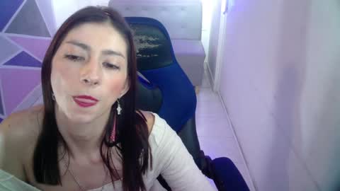 Snapshot of aitana_ag chatting on December 30, 2024, 6:27 pm Aitana online show from December 30, 2024, 6:27 pm