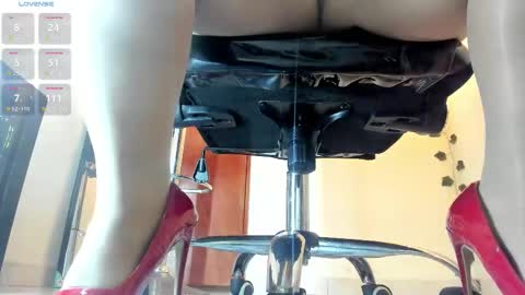 Snapshot of aitana_purple chatting on March 8, 2026, 6:12 pm Aitana online show from March 8, 2026, 6:12 pm