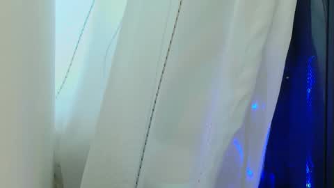 Snapshot of aitanna_love chatting on September 19, 2025, 9:54 am Aitanna Love online show from September 19, 2025, 9:54 am