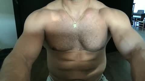 Aitor bigcock online show from March 26, 2026, 4:56 pm