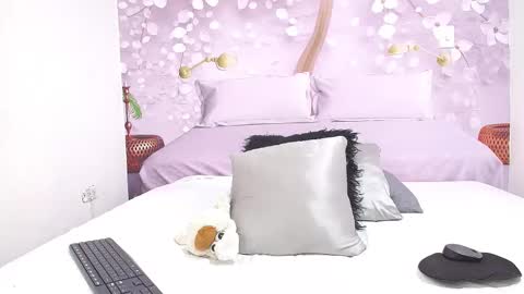 Snapshot of aixa_06 chatting on March 9, 2026, 8:24 pm AIXA online show from March 9, 2026, 8:24 pm