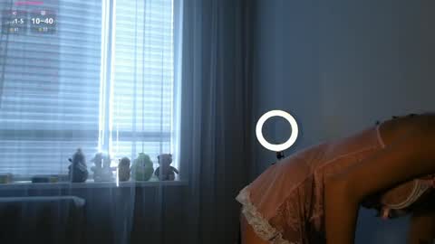 Aya online show from April 24, 2026, 3:31 am