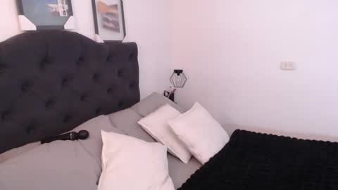 Aizen My- online show from December 22, 2025, 5:21 pm