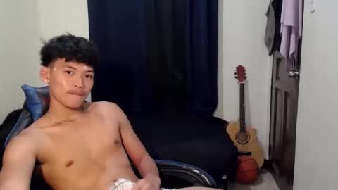 aj_daksxx online show from May 6, 2026, 7:02 am