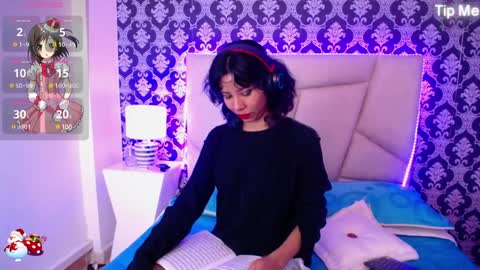 A K A N E  U W U online show from December 8, 2024, 3:35 pm