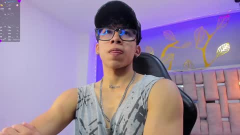 akazaboy online show from December 4, 2024, 4:10 am