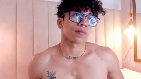 akazaboy online show from November 27, 2025, 4:36 am