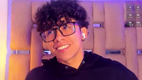 Snapshot of akazaboy chatting on February 22, 2026, 4:24 am akazaboy online show from February 22, 2026, 4:24 am