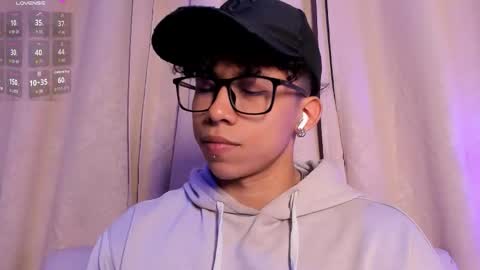 Snapshot of akazaboy chatting on March 18, 2026, 4:59 am akazaboy online show from March 18, 2026, 4:59 am