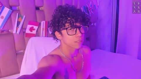 akazaboy online show from June 13, 2026, 8:51 pm