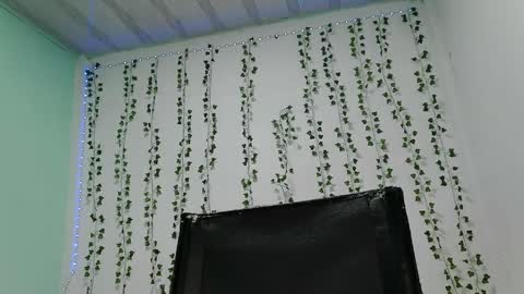 akemy_saunderz online show from June 7, 2026, 9:07 pm