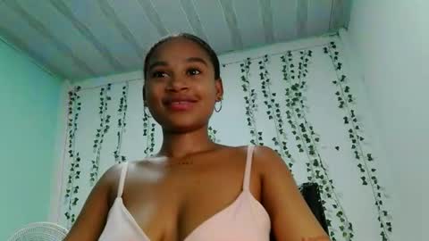akemy_saunderz online show from June 10, 2026, 9:14 pm