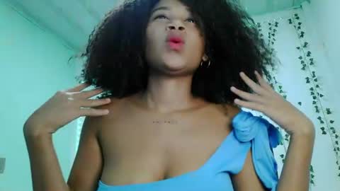 akemy_saunderz online show from July 18, 2026, 3:11 am