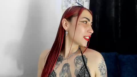 Snapshot of akila_clive chatting on March 31, 2026, 8:42 pm carolina online show from March 31, 2026, 8:42 pm