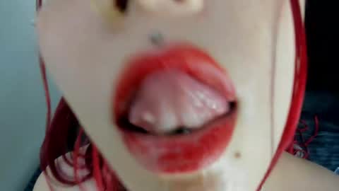 Snapshot of akila_clive chatting on April 30, 2026, 8:57 pm carolina online show from April 30, 2026, 8:57 pm