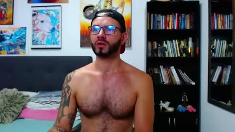 akiles online show from January 10, 2025, 2:04 am