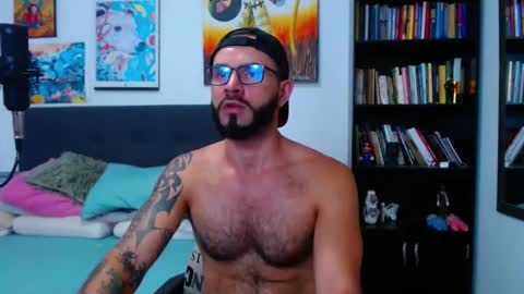 akiles online show from March 6, 2025, 1:27 am