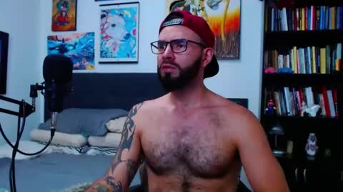 Snapshot of akiles_r chatting on October 8, 2025, 11:24 pm akiles online show from October 8, 2025, 11:24 pm