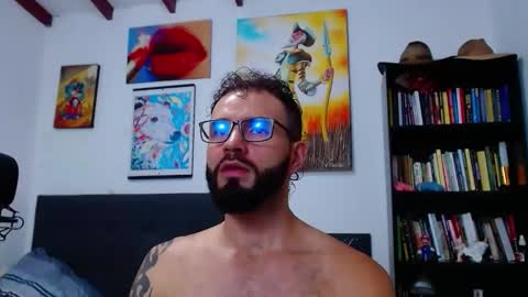 Snapshot of akiles_r chatting on November 19, 2025, 11:05 pm akiles online show from November 19, 2025, 11:05 pm