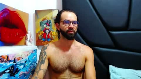 Snapshot of akiles_r chatting on June 18, 2026, 12:11 am akiles online show from June 18, 2026, 12:11 am