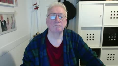 Snapshot of akiltedman42 chatting on May 19, 2026, 8:37 pm akiltedman online show from May 19, 2026, 8:37 pm