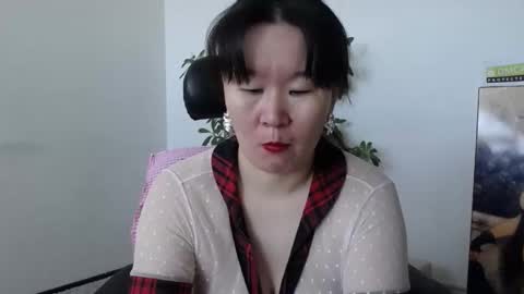 Snapshot of akira_xx chatting on October 12, 2025, 2:21 am Akira online show from October 12, 2025, 2:21 am