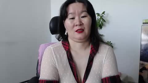 Snapshot of akira_xx chatting on October 20, 2025, 2:34 am Akira online show from October 20, 2025, 2:34 am