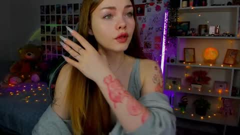 Snapshot of akirakatsu chatting on October 18, 2025, 11:33 am Akira online show from October 18, 2025, 11:33 am