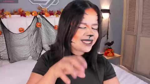 Snapshot of akirakings chatting on October 17, 2025, 4:15 am AKIRA online show from October 17, 2025, 4:15 am