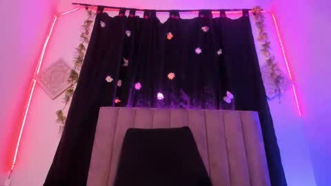 Snapshot of akirastone_ chatting on September 24, 2025, 12:19 pm akirastone_ online show from September 24, 2025, 12:19 pm