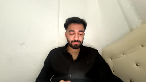 aksoy4266 online show from May 10, 2026, 4:12 pm