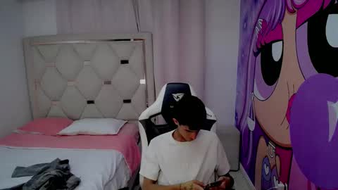 Snapshot of akyra_latin chatting on February 4, 2026, 6:58 pm Akyra latin online show from February 4, 2026, 6:58 pm