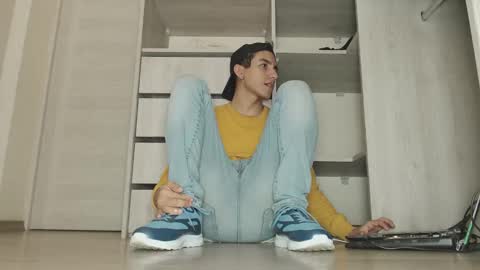 aladino_ms online show from September 21, 2025, 12:01 am