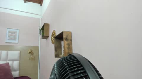 alahia_am online show from September 10, 2025, 11:32 am