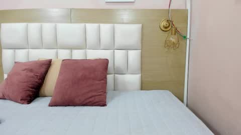 alahia_am online show from September 12, 2025, 11:32 am