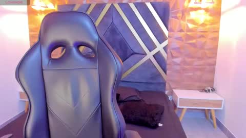 Snapshot of alahia_dangelo_ chatting on October 1, 2025, 11:27 am ALAHIA online show from October 1, 2025, 11:27 am