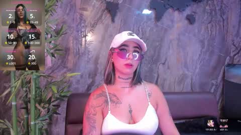 Snapshot of alahia_dangelo_ chatting on October 20, 2025, 5:35 pm ALAHIA online show from October 20, 2025, 5:35 pm