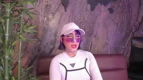 ALAHIA online show from November 15, 2025, 6:26 pm