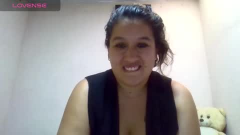 Snapshot of alahia_fox chatting on February 27, 2025, 7:04 pm alahia online show from February 27, 2025, 7:04 pm