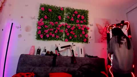 Snapshot of alaia_asuka chatting on September 15, 2025, 12:10 am Alaia online show from September 15, 2025, 12:10 am