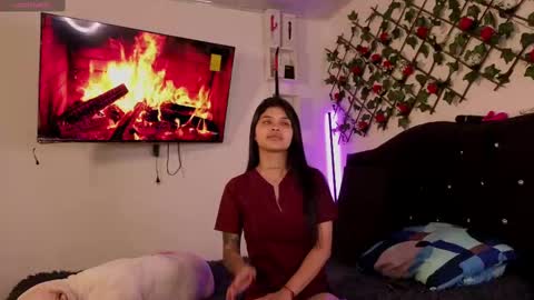 Snapshot of alaia_asuka chatting on October 6, 2025, 12:30 am Alaia online show from October 6, 2025, 12:30 am