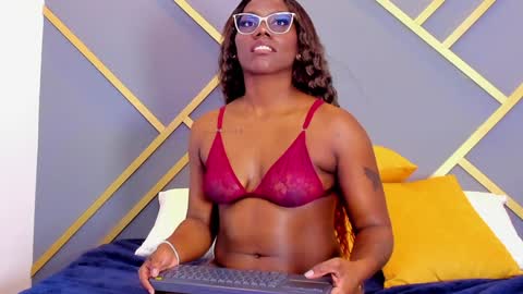 Snapshot of alaia_colins chatting on December 24, 2024, 6:11 am alaia_colins online show from December 24, 2024, 6:11 am