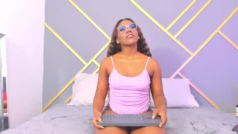 Snapshot of alaia_colins chatting on January 27, 2025, 4:09 am alaia_colins online show from January 27, 2025, 4:09 am