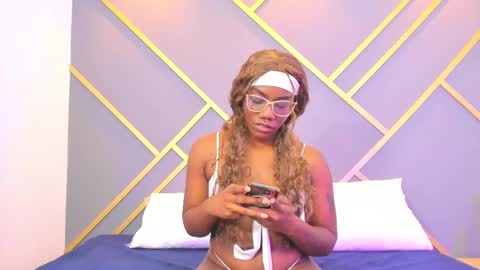 Snapshot of alaia_colins chatting on February 10, 2025, 3:13 am alaia_colins online show from February 10, 2025, 3:13 am